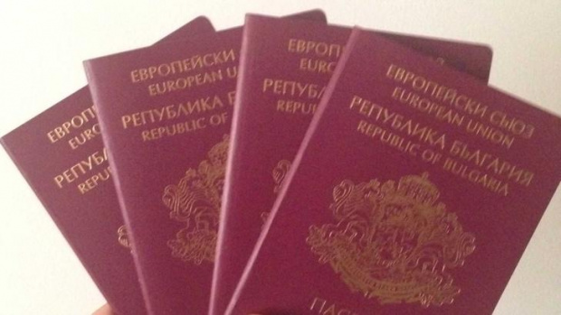 След сигнал от ДАНС: Цацаров иска отнемане на БГ паспортите на двама чужденци