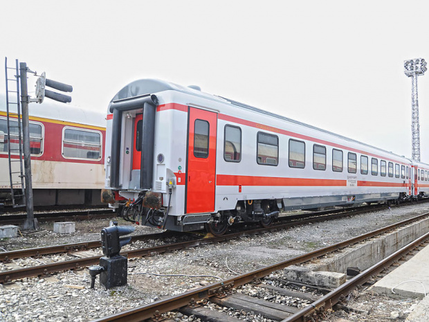 Втори влак за деня престоя на гара заради повреда в локомотива