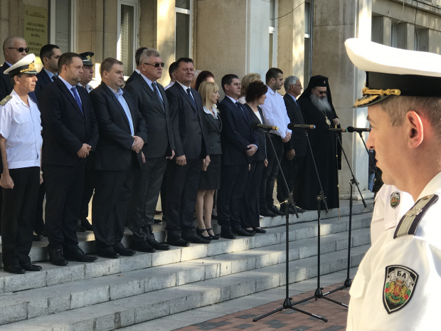 Емил Радев и общински съветници от ГЕРБ почетоха във Варна Деня на независимостта