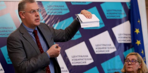 ЦИК показа бюлетините за местния вот в София