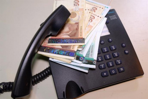 Жена даде 30 000 евро на телефонни измамници