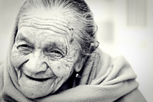 90-годишната баба Верка  е единственият гласоподавател в кюстендилско село