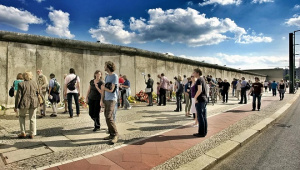 18% от руснаците смятат падането на Берлинската стена за негативно събитие