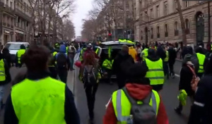 Париж под пара заради годишнината на „жълтите жилетки“