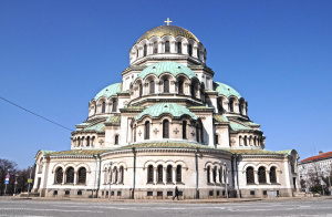 Денят за свети Александър Невски е, катедралата в София отбелязва храмовия си празник