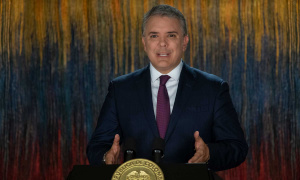 Заради напрежението: Колумбийският президент започва преговори