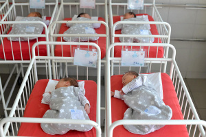 Топенето на България върви със скорост 1-2 хил. бебета по-малко всяка година