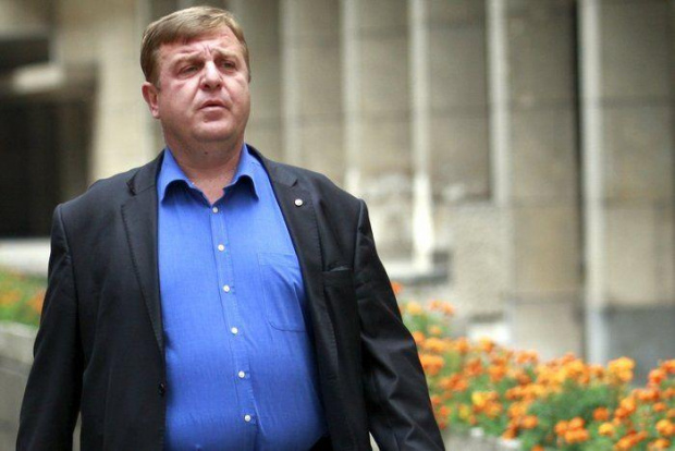 Страшен скандал! Каракачанов срещу Макрон: Българите не са бандити