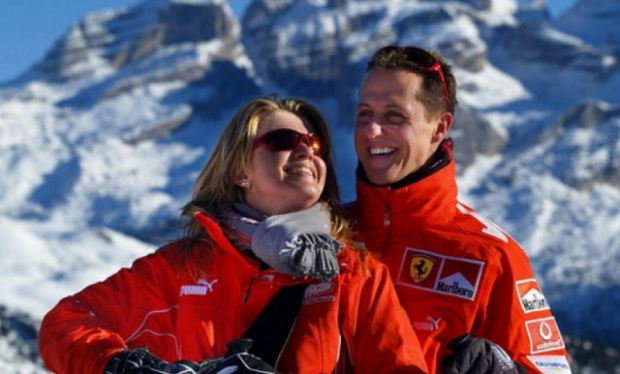 Съпругата на Шумахер загатна за Коледно чудо! Ще видим ли скоро Пилето на публично място?
