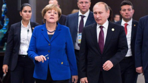 Започнаха преговорите между Путин и Меркел в Кремъл