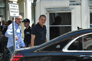 Божков е избягал, но арести има в Комисията по хазарта