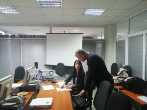 Служители на EVN в Сливен се възползваха от организирания прием за подмяна на лични документи