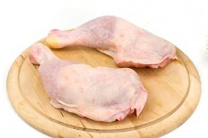 Разследват нарушения с пилешкото от Полша в Луковит