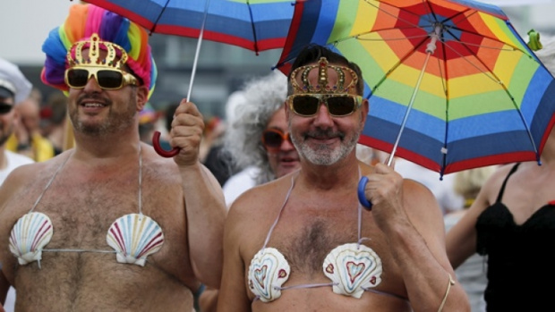 Лесбийките и гейовете ще се радват на законови промени и в Швейцария