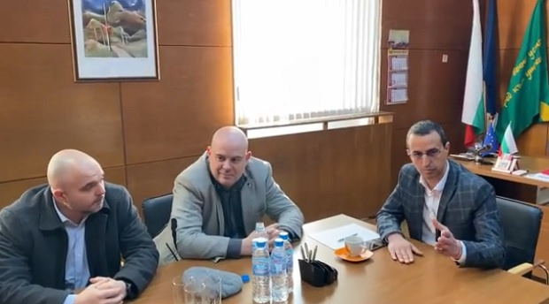Гешев се срещна с кметовете на Чирпан и Зетьово (ВИДЕО)