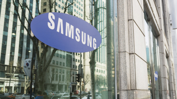 Samsung затвори завод в Южна Корея заради заболял от коронавируса