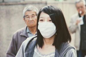 Китай произвежда по 116 милиона медицински маски на ден