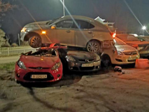 21-годишен джигит кацна върху три коли след невероятна каскада във Варна (СНИМКА)