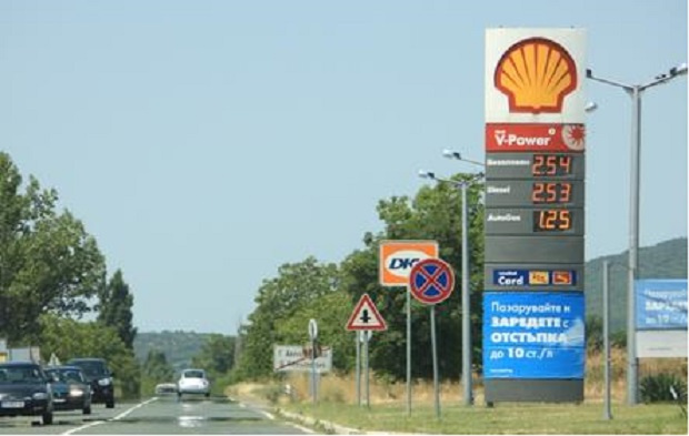 В подкрепа на борбата с COVID-19: Shell България дарява гориво за 100 хил. лв. за зареждане на линейки