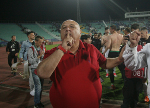Футболното първенство в България се подновява този уикенд, напук на вируса