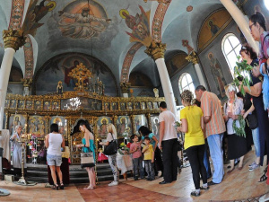 Дезинфекция и полицейско присъствие около църквите в София