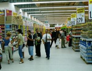 Държавата задължи веригите с над 9 магазина да предлагат български стоки