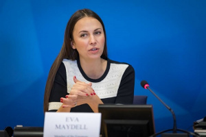 Ева Майдел: Възстановяването от кризата няма да е плавно, а на приливи и отливи