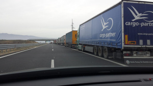 7-километрова опашка от камиони на „Дунав мост-2“