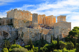 Гърция открива отново Акропола заедно със стотици други древни обекти