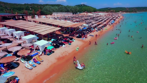 Любимите плажове на българите в Гърция вече са фул макс