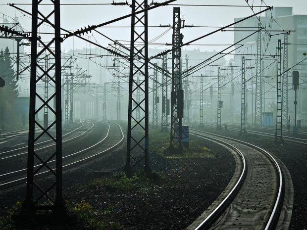 Дерайлирал влак спря за часове движението по Подбалканската линия