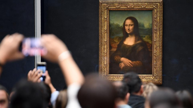 Предложиха Лувърът да продаде Мона Лиза за поне 50 милиарда евро, за да се справи Франция с последиците след пандемията