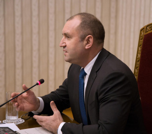 Президентът призова Борисов и министрите да разкрият кореспонденцията си с едрия бизнес