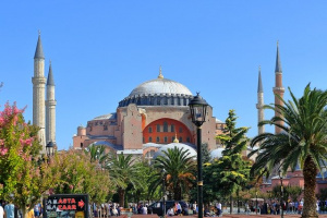 САЩ се застъпи за църквата „Света София“ в Турция:Промяната на статута би ограничило наследството на тази забележителна сграда