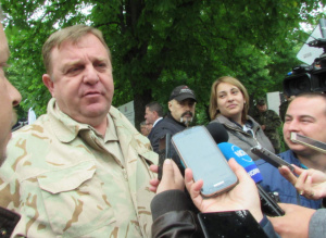 Каракачанов за Бобоков: Аз не се отказвам от приятелите си, но не мога да влияя на прокуратурата