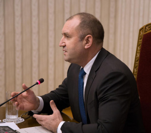 Радев с обръщение към народа: Поиска оставката на Борисов и Гешев