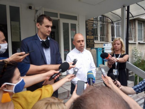 Циганите, били полицаи в Кюстендил, ще чакат делото в ареста