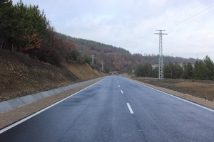 И пътят Хасково-Стара Загора продължава да е блокиран