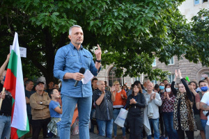 Хаджигенов: Очакваме хората най-накрая да побеснеят! МВР обслужва корупцията