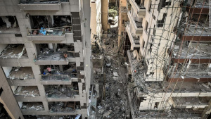Нови ВИДЕА от момента на адската експлозия в Бейрут показват как сватби се превръщат в ужас
