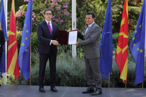 Зоран Заев получи мандат за съставяне на правителство, обеща С. Македония да влезе в ЕС и да вдигне заплатите