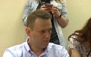 Навални продължава да е в тежко състояние в реанимация