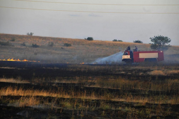 Обезщетяват пострадалите от пожарите в Хасковско фермери