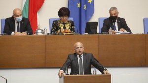 Декларация на БСП: ГЕРБ и Борисов се крепят на полицейските палки