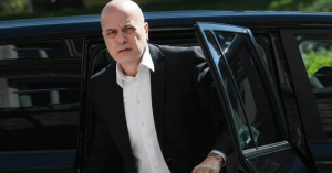 Слави Трифонов дава България на Европейския съд