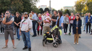 В Русе поискаха оставката и на Емил Димитров, протестират срещу мръсния въздух