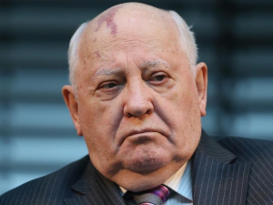 Горбачов: Политиката, балансираща на ръба на военен конфликт, трябва да отсъпи пред сътрудничеството