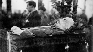 В Русия се видяха в чудо как, къде и кога да погребат Ленин и какво да правят с мавзолея