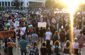 ПАРАДОКС: На протеста "НЕ на маските на открито!", хората ще тряба да бъдат.. с маски