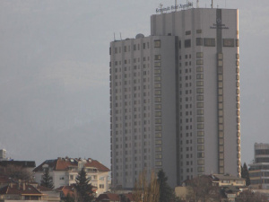 Бутат нелегалната постройка на хотел „Маринела“